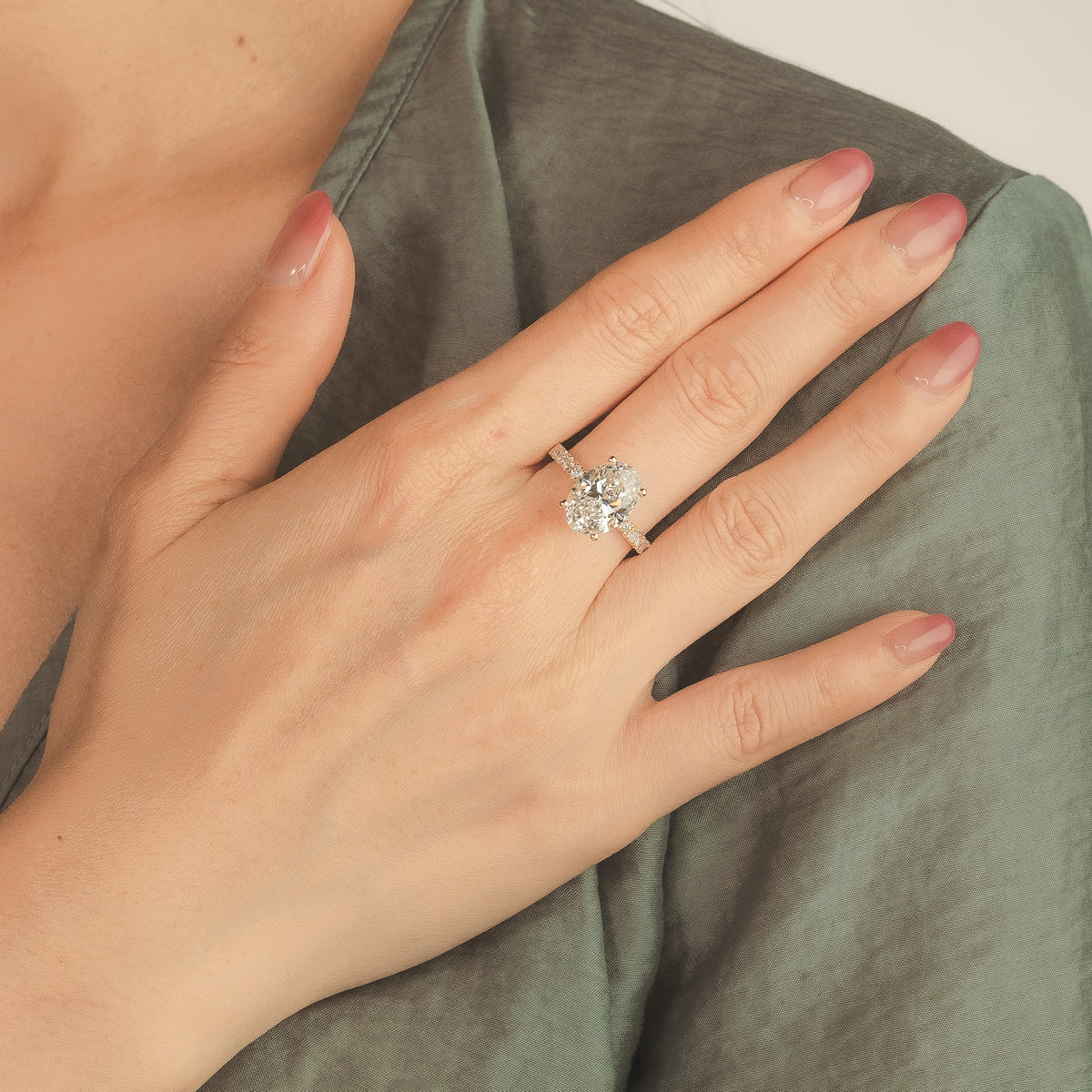 Lab Grown Oval Diamond Engagement Ring in 14K Yellow Gold (4.47 ct tw)