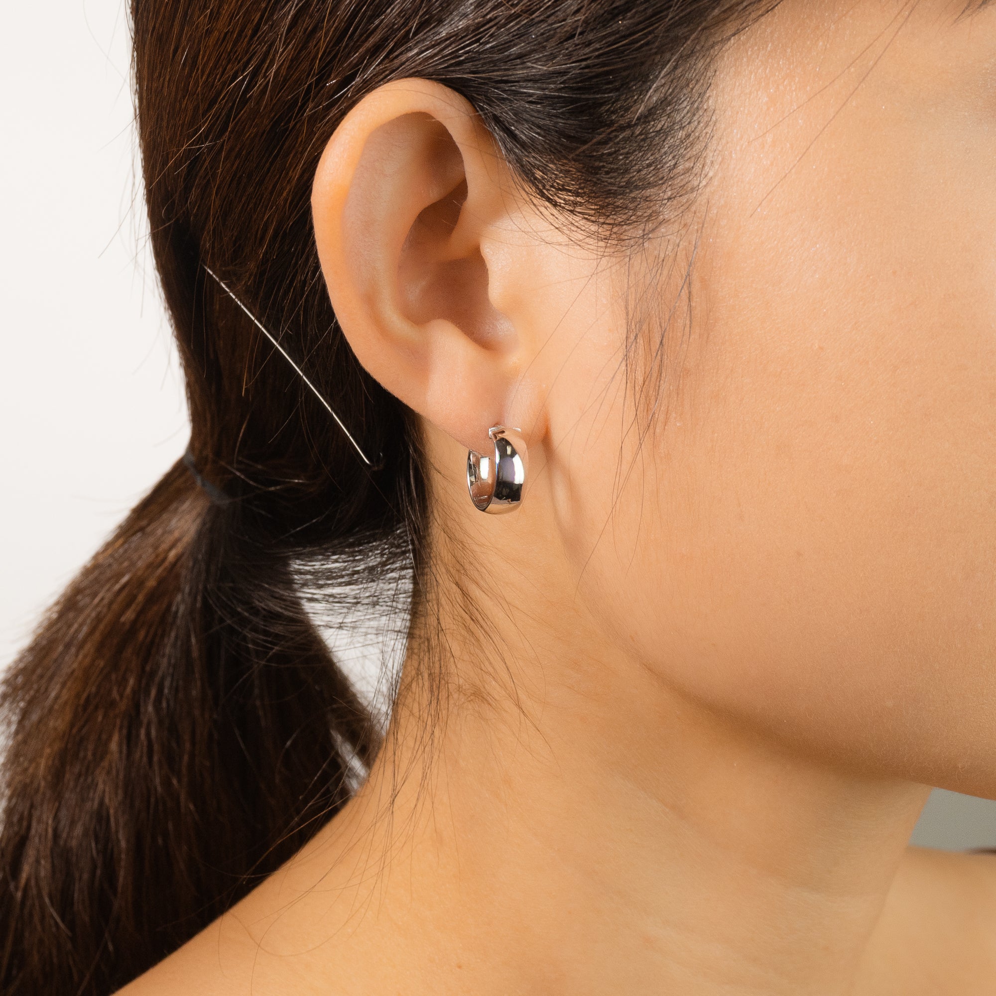 5x14mm Hoop Earrings in 10K Italian White Gold