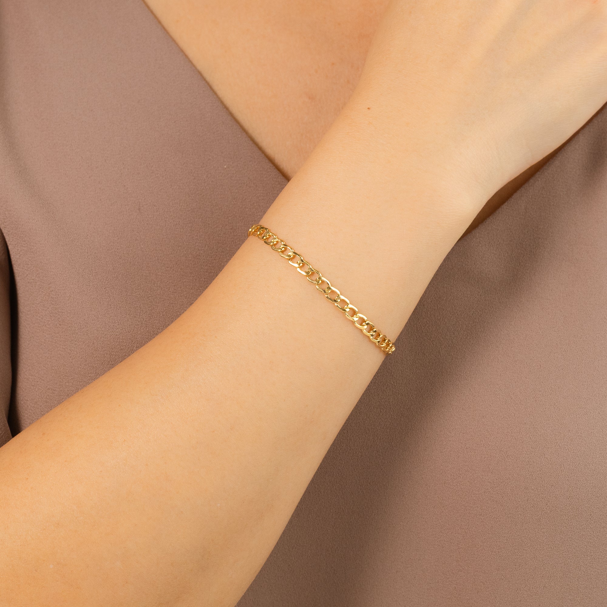 3.9mm Curb Bracelet in 10K Yellow Gold