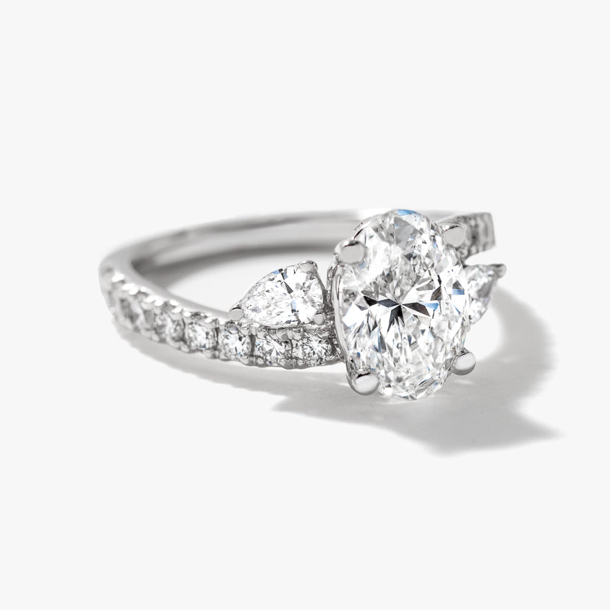 Lab Grown Oval Cut Diamond Engagement Ring in 14K White Gold (2.25 ct tw)