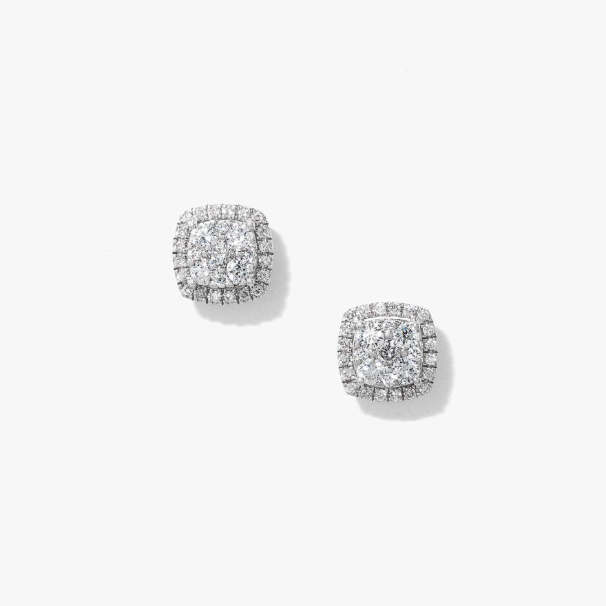 Diamond Cluster Earrings in 10K White Gold (0.50 ct tw)