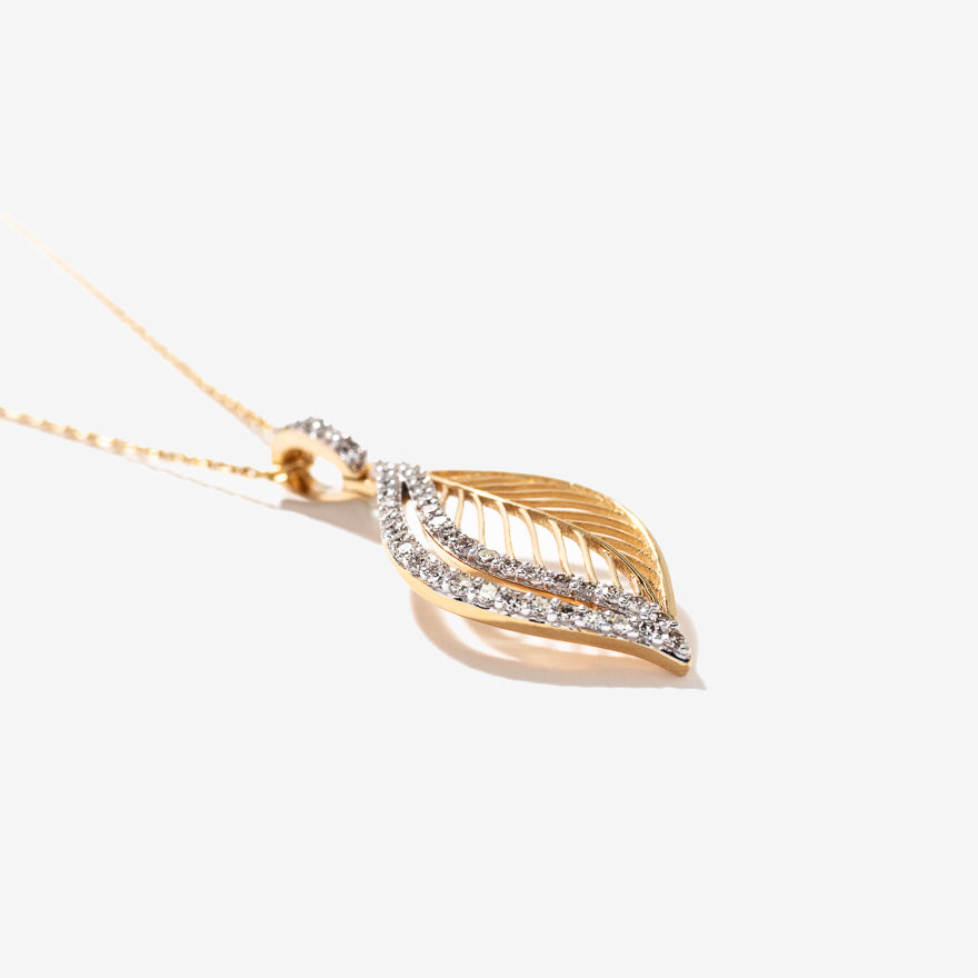 Diamond Leaf Pendant in 10K Yellow Gold (0.20 ct tw)