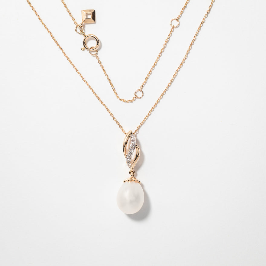 Pearl Necklace in 10K Yellow Gold