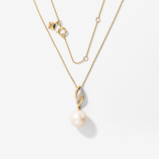 Pearl Necklace in 10K Yellow Gold