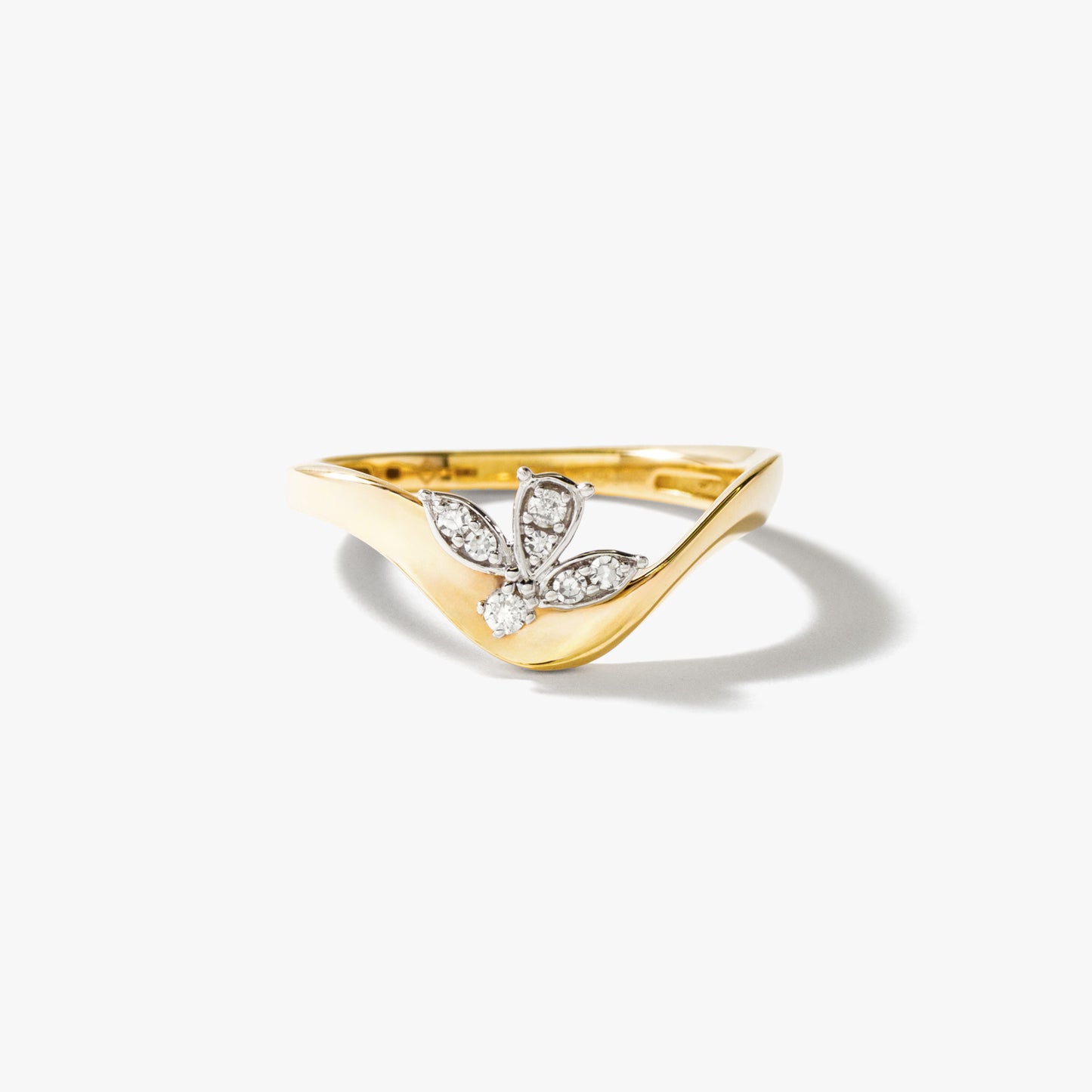 Diamond Cluster Ring with Petal Motif in 10K Yellow and White Gold (0.06 ct tw)