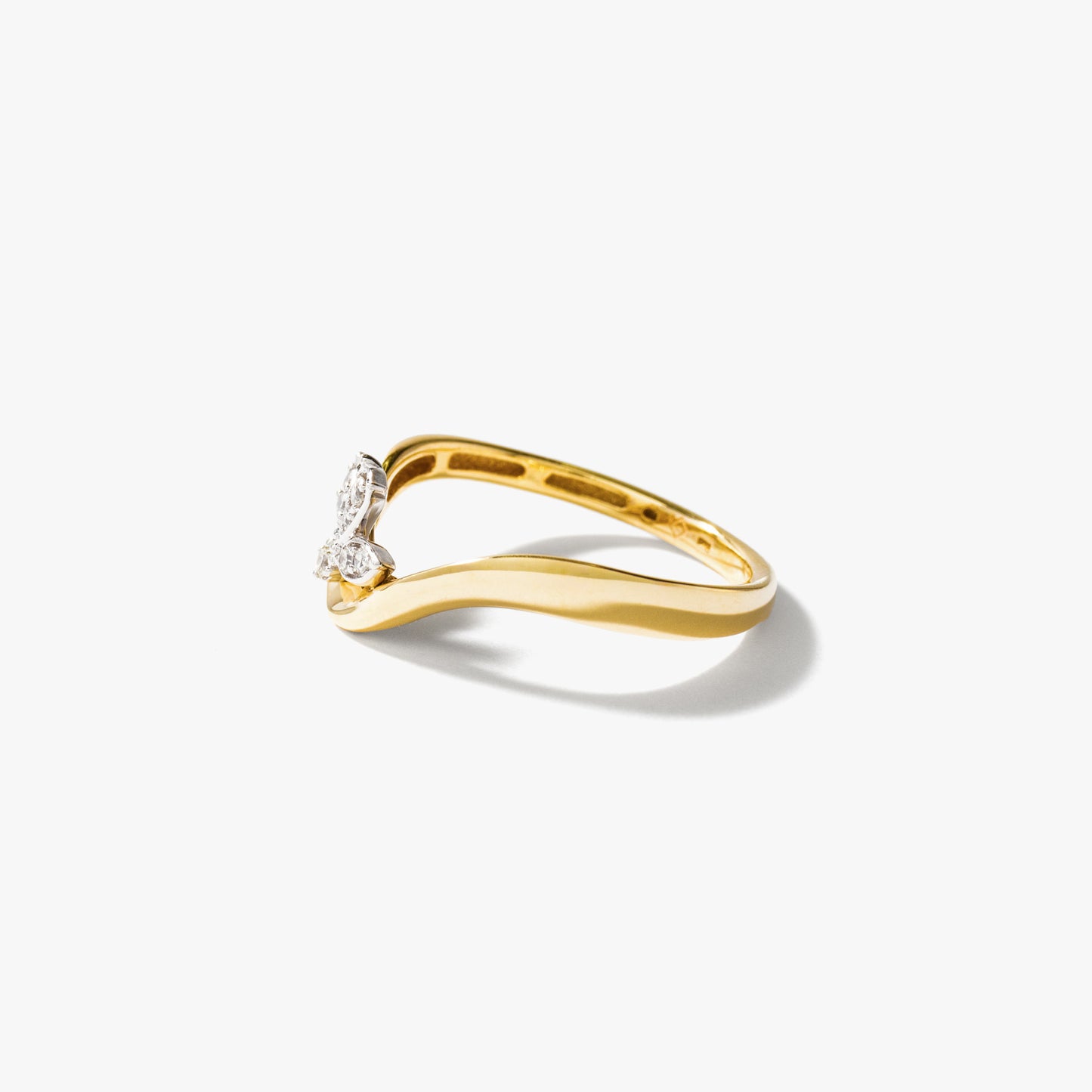 Diamond Cluster Ring with Petal Motif in 10K Yellow and White Gold (0.06 ct tw)