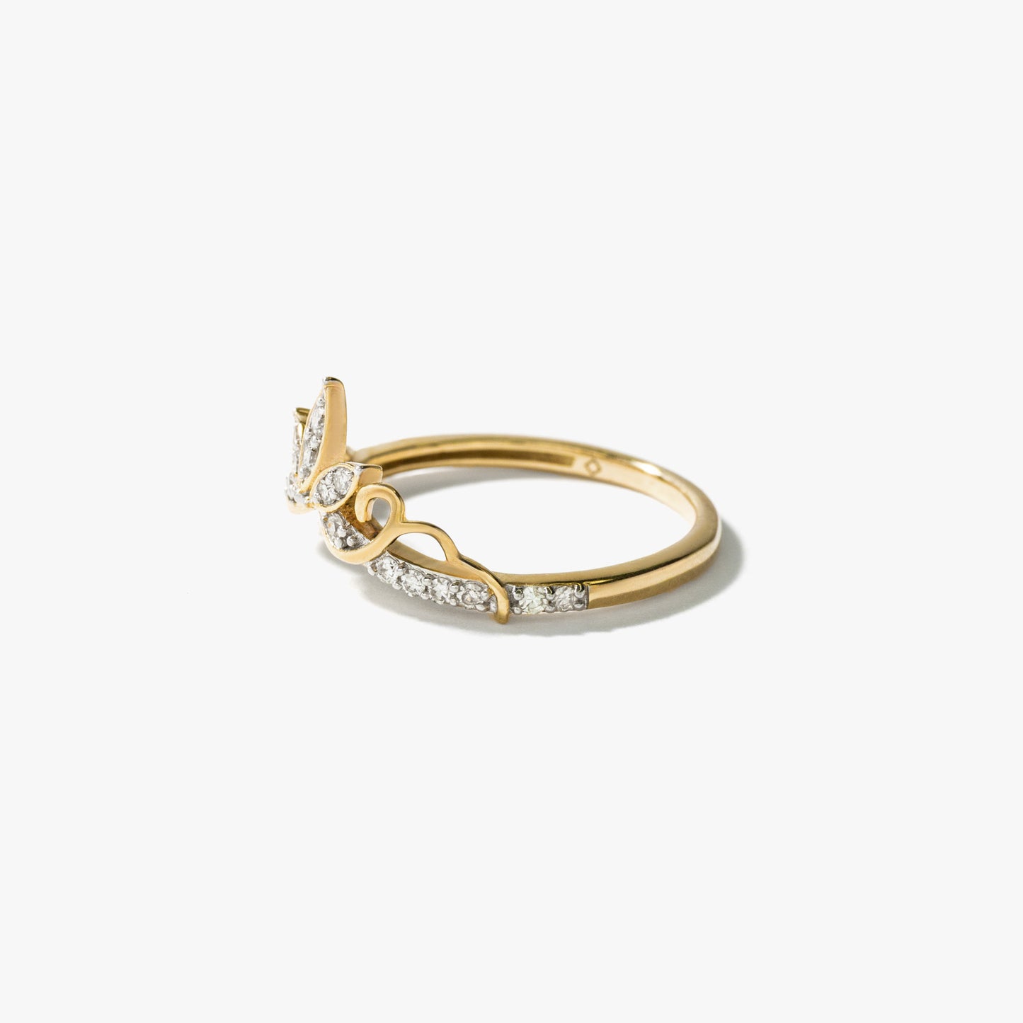 Diamond Petal Cluster Ring in 10K Yellow Gold (0.15 ct tw)