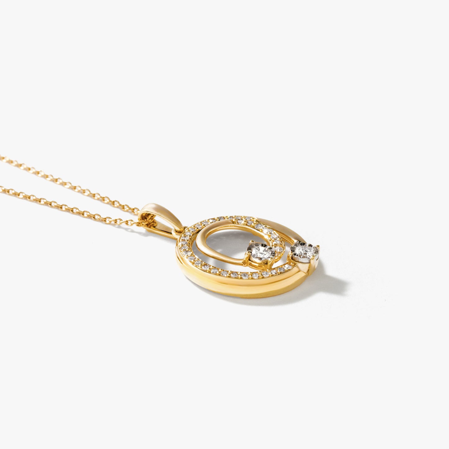Diamond Cluster Necklace in 10K Yellow and White Gold (0.25 ct tw)