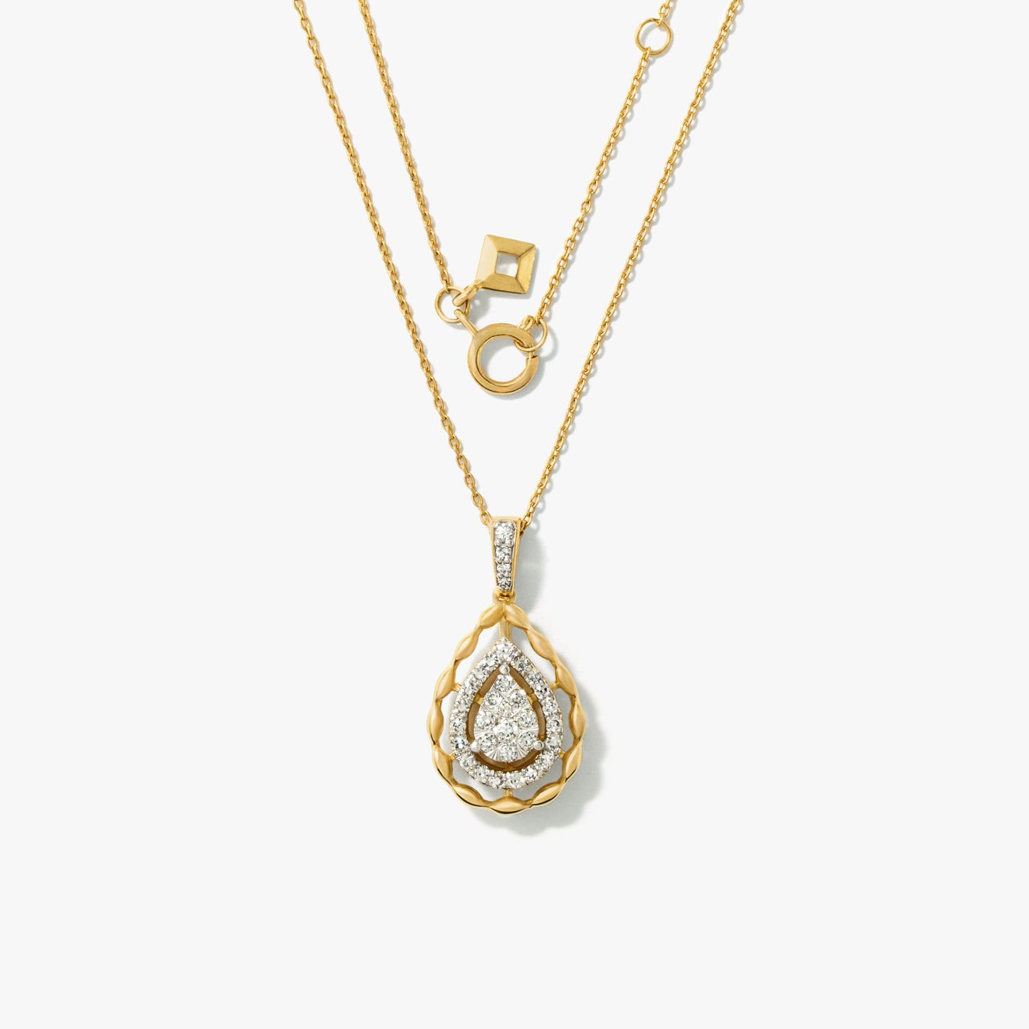 Diamond Cluster Necklace in 10K Yellow and White Gold (0.30 ct tw)