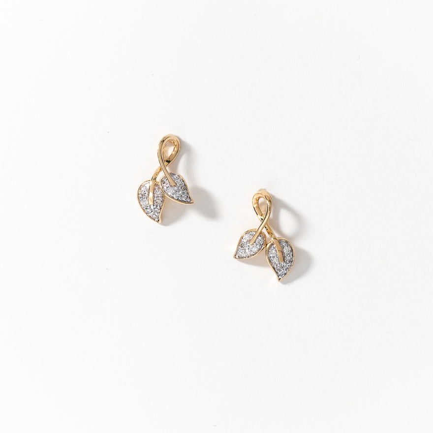 Diamond Leaf Stud Earrings in 10K Yellow Gold (0.12 ct tw)