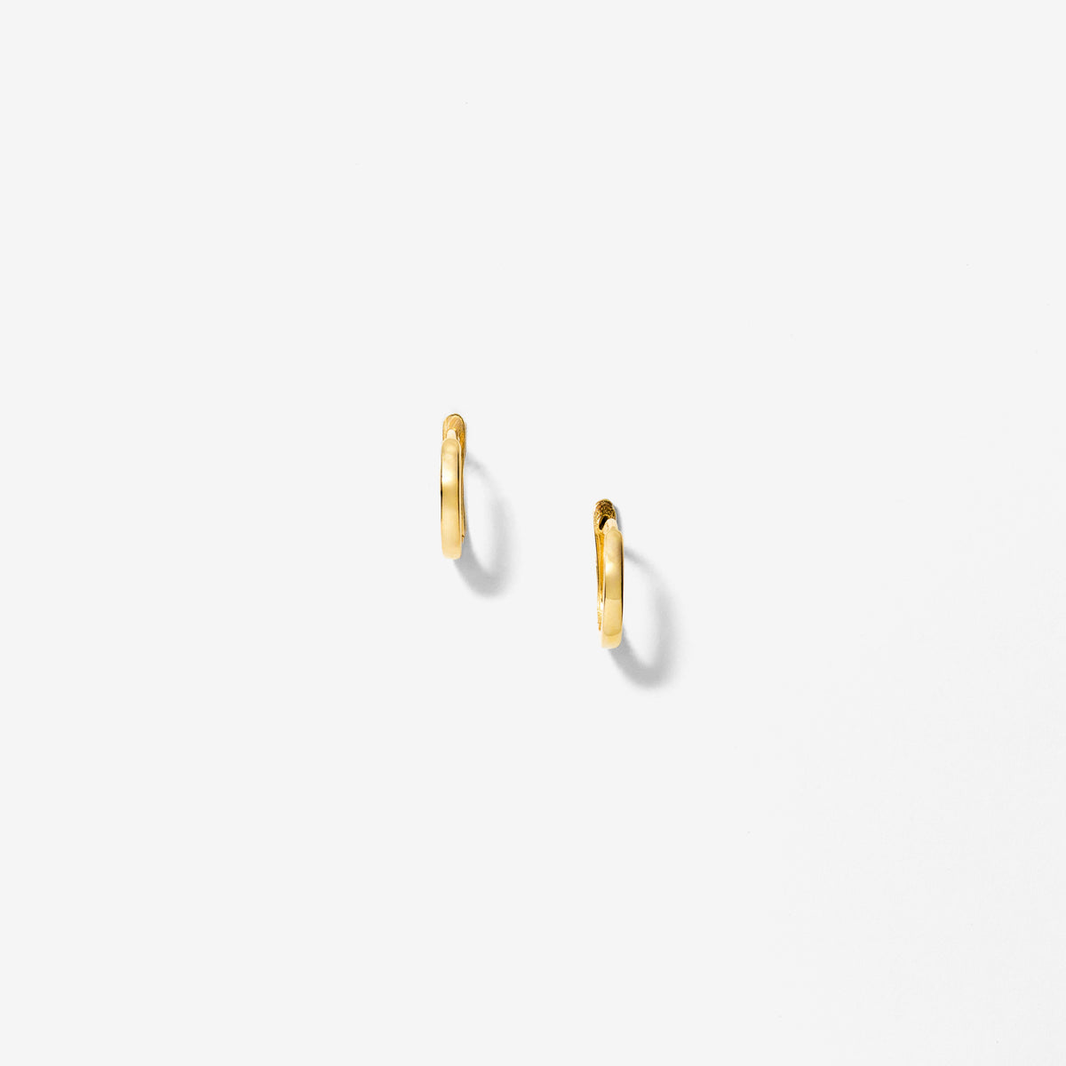 Leverback Earrings in 10K Yellow Gold