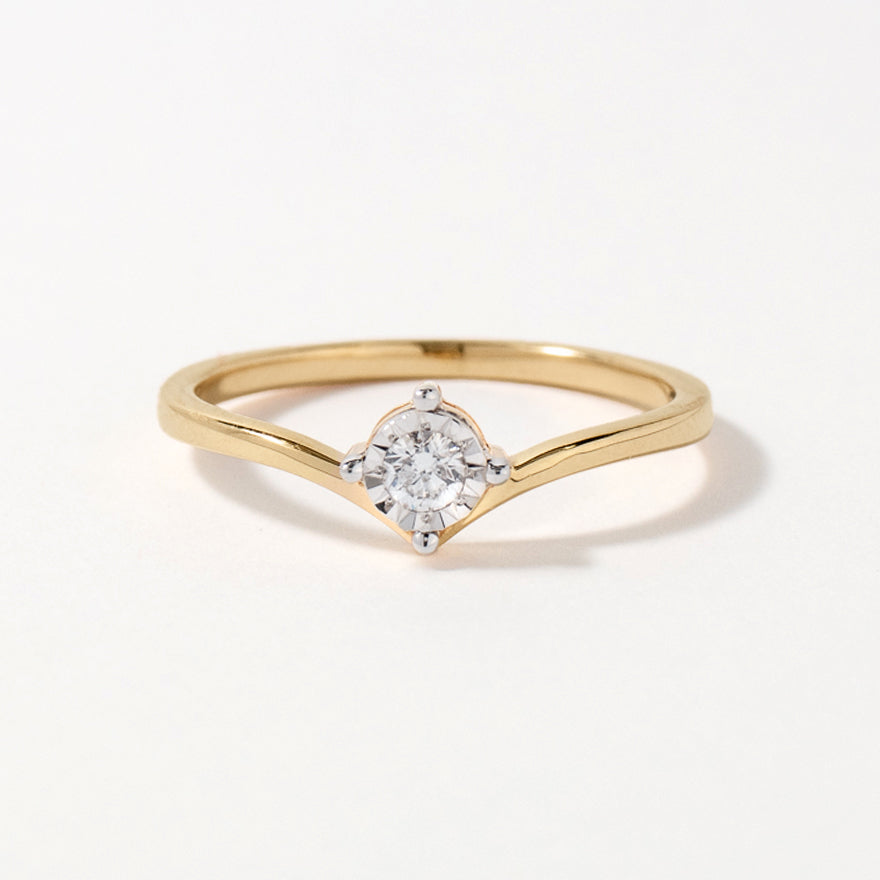 V Solitaire Ring in 10K Yellow Gold (0.08 ct tw)