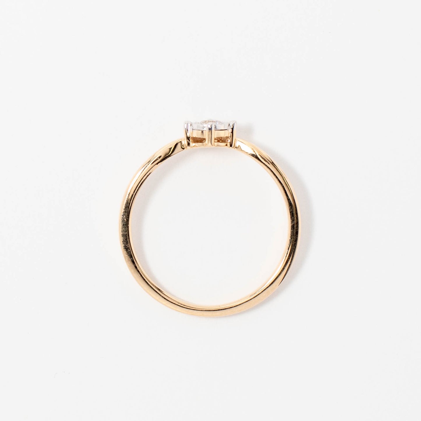 V Solitaire Ring in 10K Yellow Gold (0.08 ct tw)