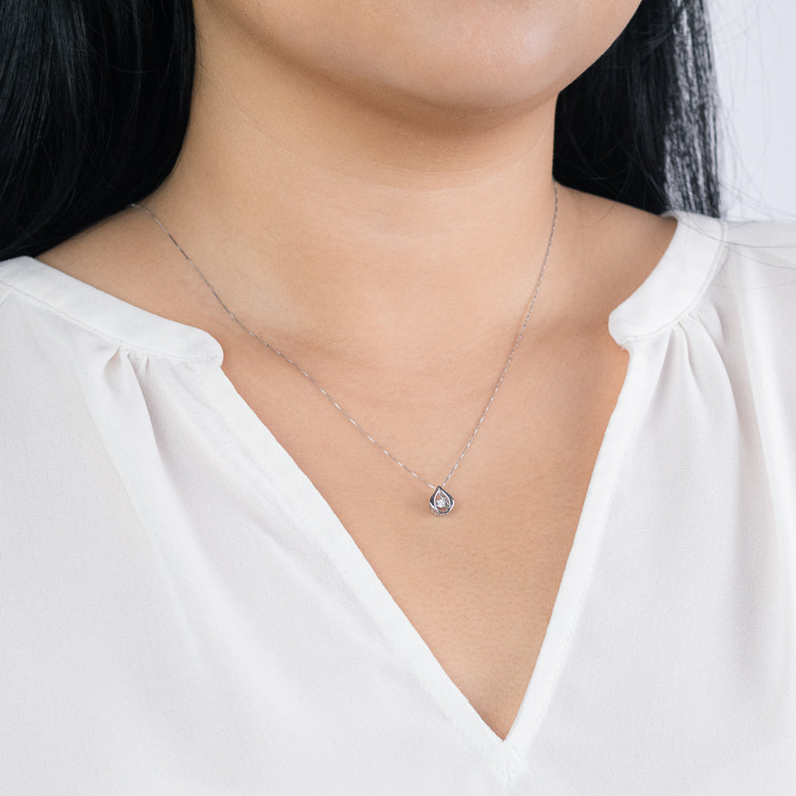 1/4 Carat Diamond Bezel Set Pendant – Reis-Nichols Jewelers