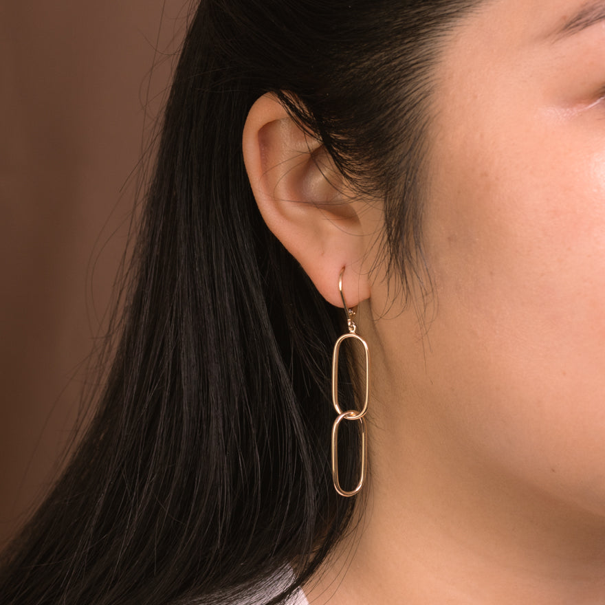 Paper Clip Earrings In 10K Yellow Gold – Ann-Louise Jewellers