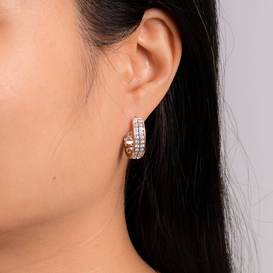 Diamond Cluster Hoop Earrings with Spring Hinge in 10K Yellow and White Gold (0.25 ct tw)