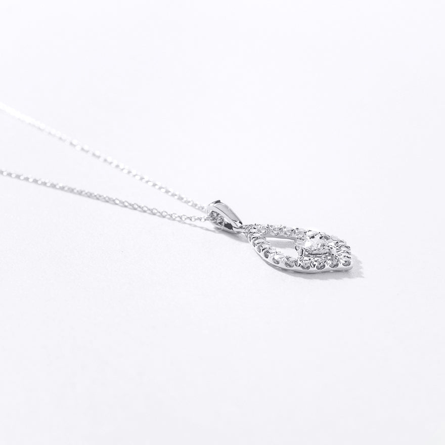 Diamond Cluster Pendant Necklace in 10K White Gold (0.50 ct tw)