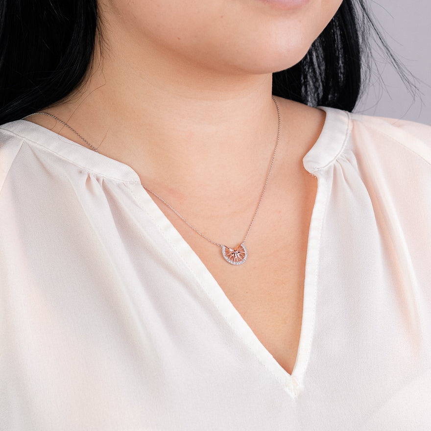 10K White and Rose Gold Diamond Cluster Star Pendant (0.16 ct tw)