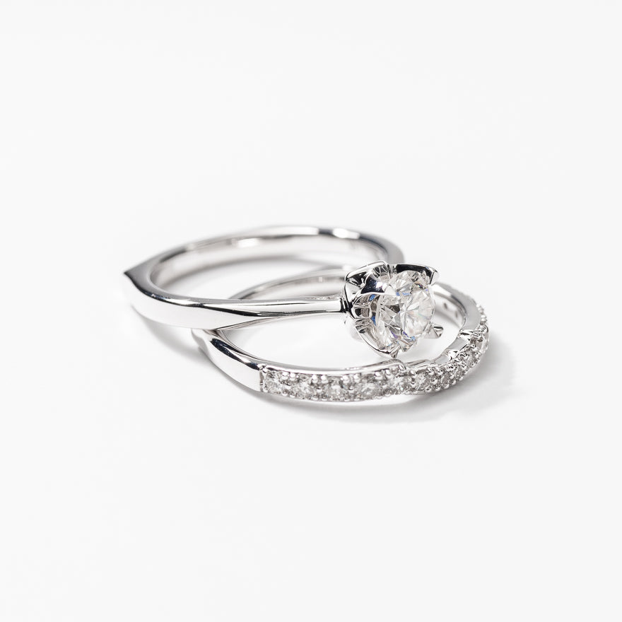 Diamond Wedding Band in 14K White and Yellow Gold (0.25 ct tw)