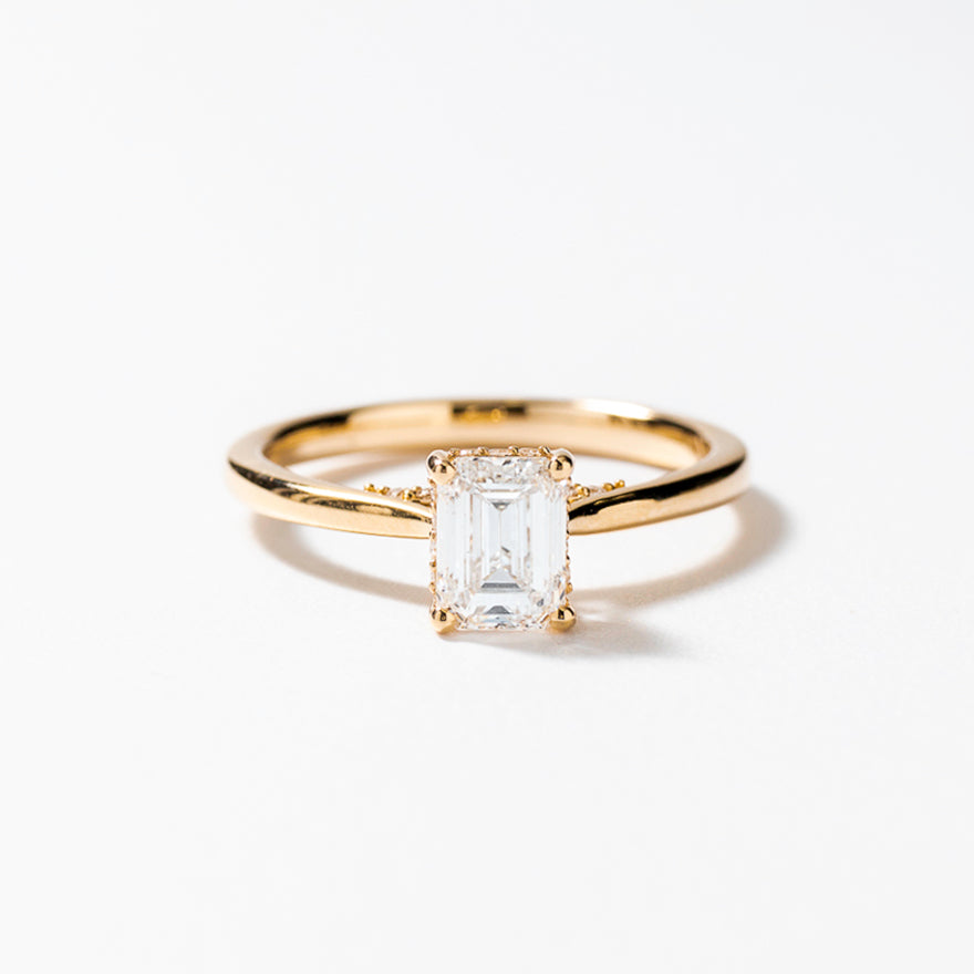 Emerald Cut Diamond Engagement Ring in 14K Yellow Gold (1.03 ct tw)