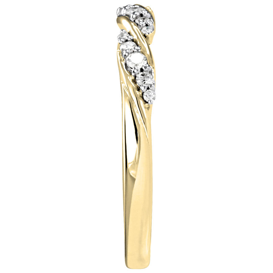 Diamond Twist Anniversary Ring in 14K Yellow Gold (0.15ct tw)